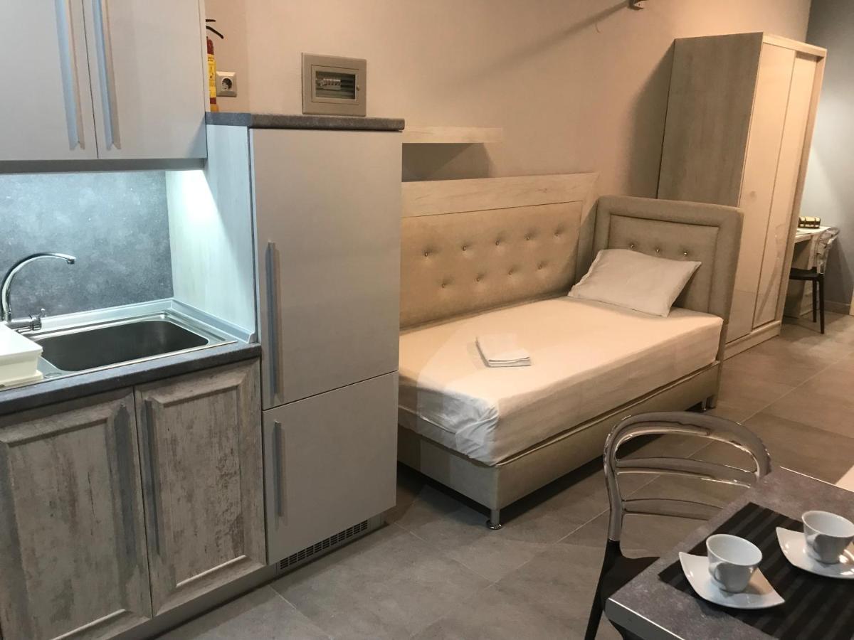 Avra Comfort Rooms - Family Néa Potídea Kültér fotó