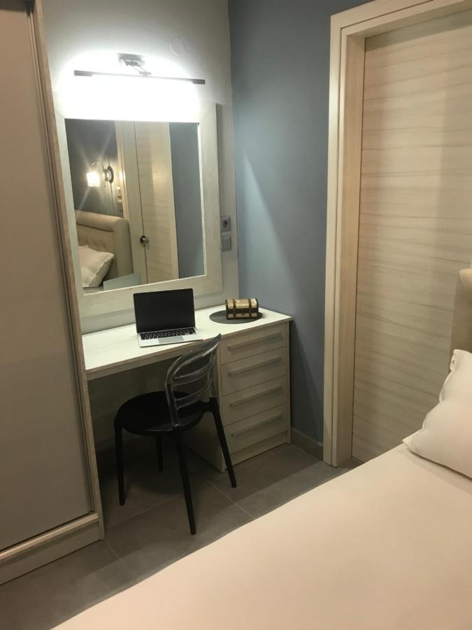 Avra Comfort Rooms - Family Néa Potídea Kültér fotó