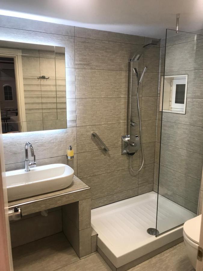 Avra Comfort Rooms - Family Néa Potídea Kültér fotó