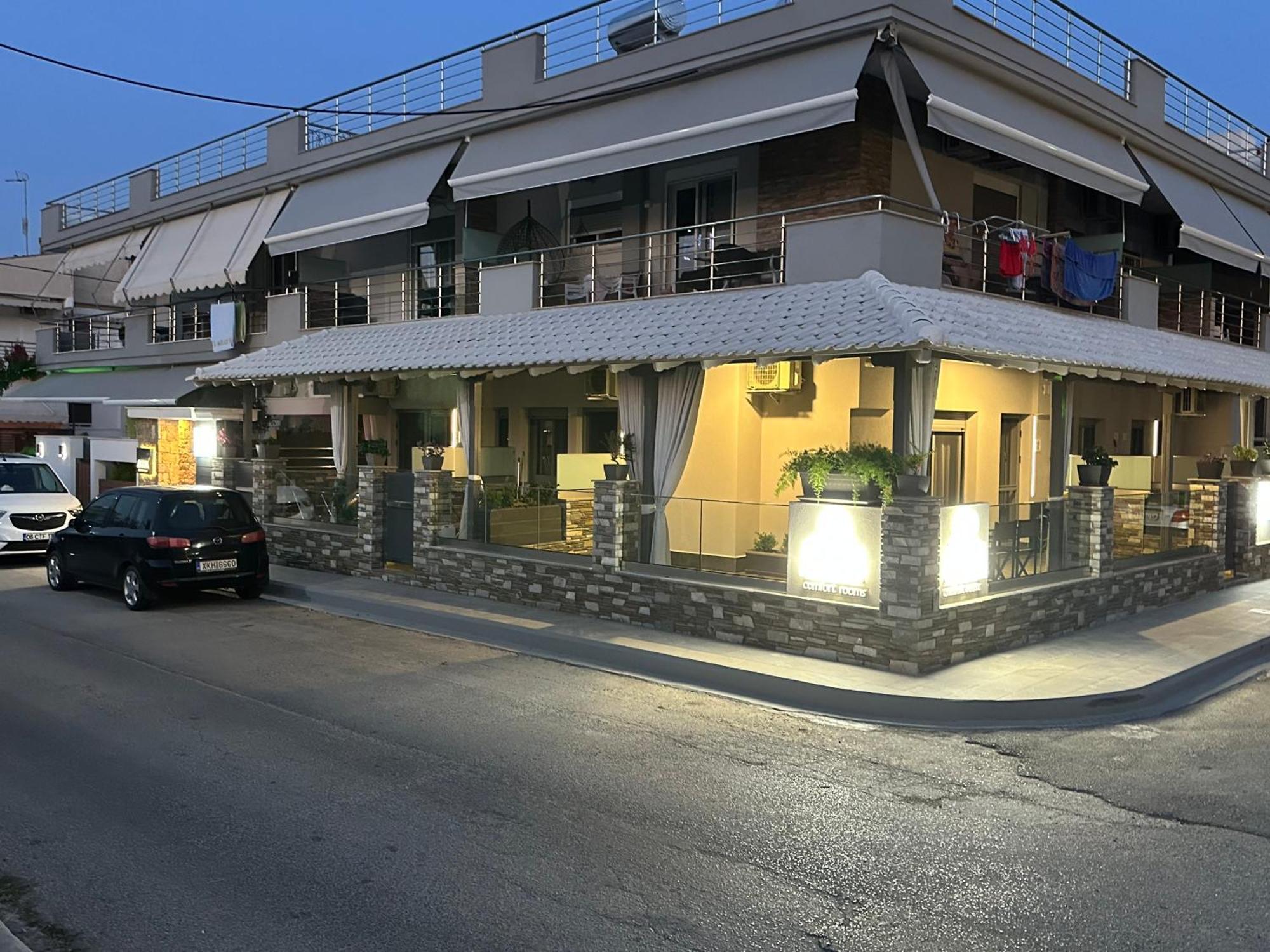 Avra Comfort Rooms - Family Néa Potídea Kültér fotó