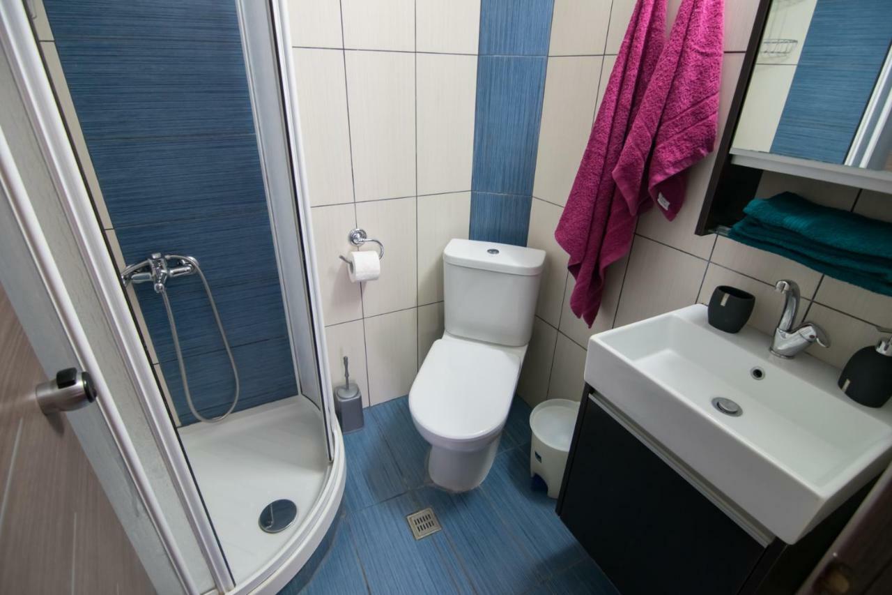 Avra Comfort Rooms - Family Néa Potídea Kültér fotó